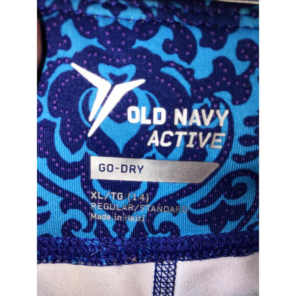Old Navy Active Go-Dry Capris - Size XL  girls with Unique Design - Picture 4 of 4